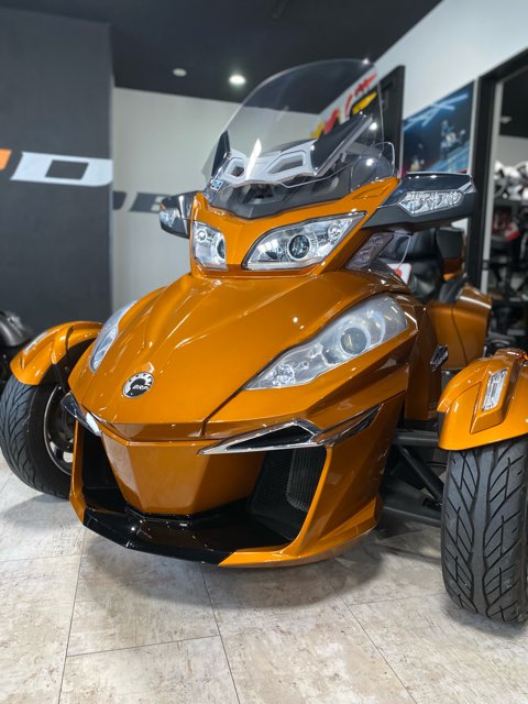 Can-Am Spyder SPEED