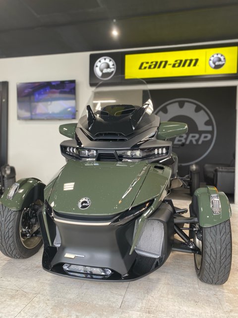 Can-Am Spyder SPEED