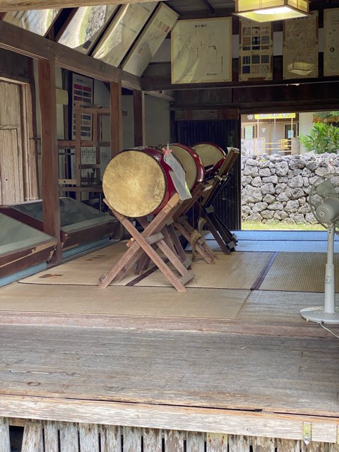 石垣やいま村