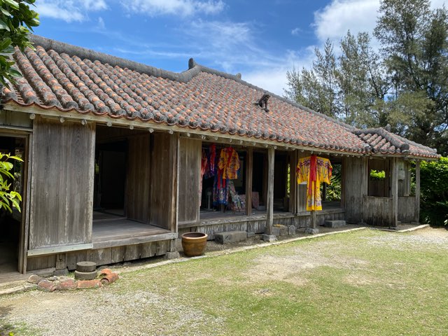 石垣やいま村