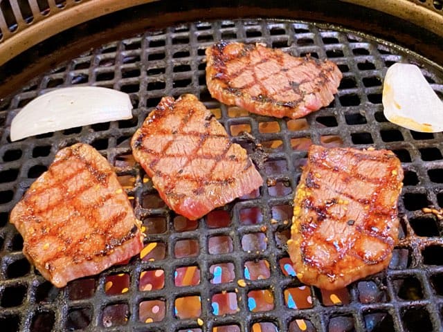 熊本屋台村内肉もん